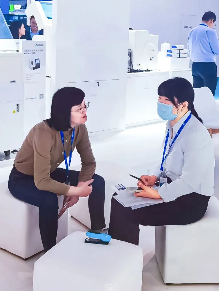 Meeting new people is one of the best parts of a conference