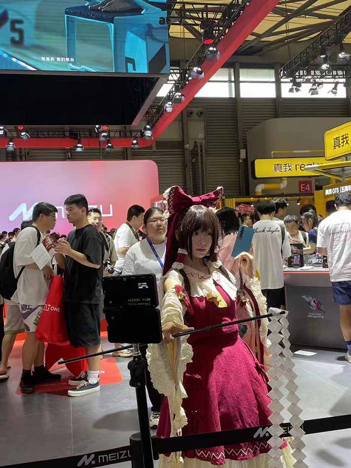 Chinejoy showgirl during China Joy 2023