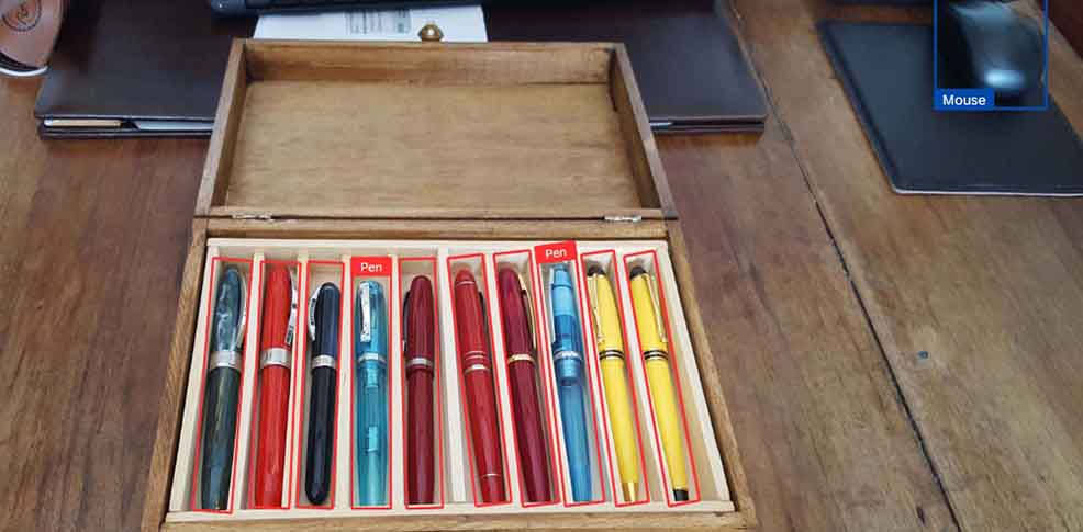 Example of bounding box labeling part of the image labeling techniques used by data labeling companies